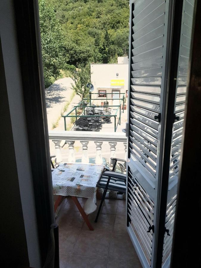 Sobe I Apartmani Marovic Petrovac Exterior foto