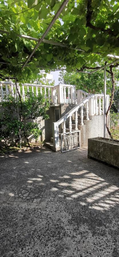 Sobe I Apartmani Marovic Petrovac Exterior foto