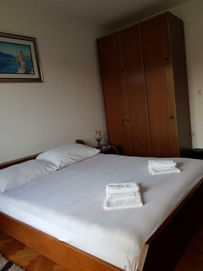 Sobe I Apartmani Marovic Petrovac Exterior foto